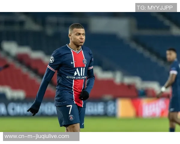 大巴黎主场迎战伊斯坦布尔全力争胜展现球队实力与风采