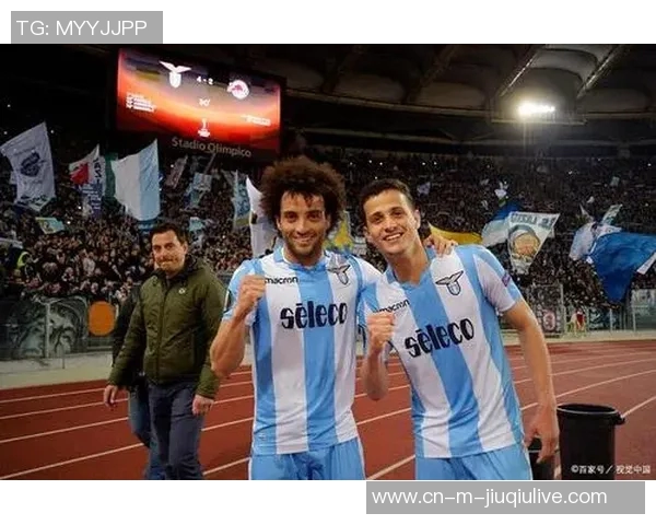 红牛与林茨的激烈对决揭示足球战术与团队合作的重要性 红牛与林茨的激烈对决揭示足球战术与团队合作的重要性